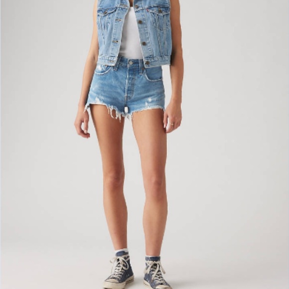 Levi’s 501 Original Fit High Rise Women’s Shorts - Picture 7 of 7